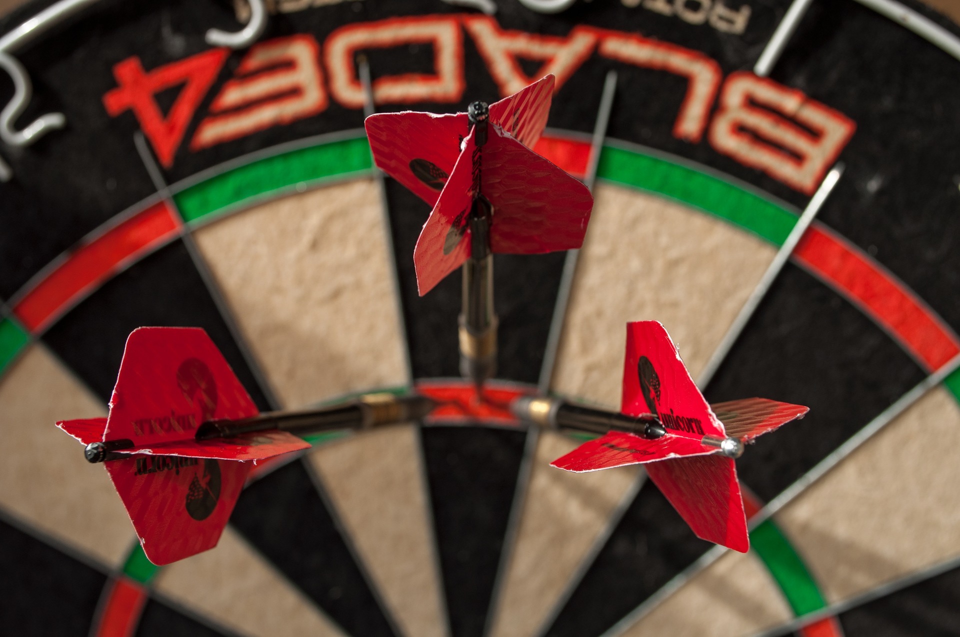 Dart-Flights: Formen, Größen und Unterschiede erklärt auf dartpfeile-dartzubehoer.de